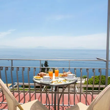 Costa D'amalfi 2*
