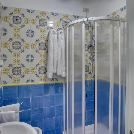 Alojamento de Acomodação e Pequeno-almoço Costa D'amalfi 4*