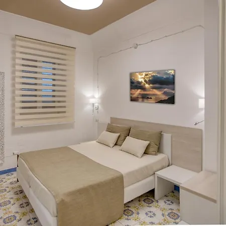 Alojamento de Acomodação e Pequeno-almoço Costa D'amalfi Amalfi