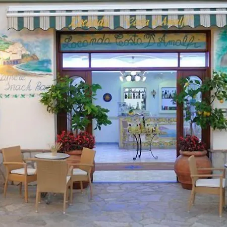 לינה וארוחת בוקר Costa D'amalfi 4*