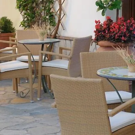 Costa D'amalfi 4* אמאלפי