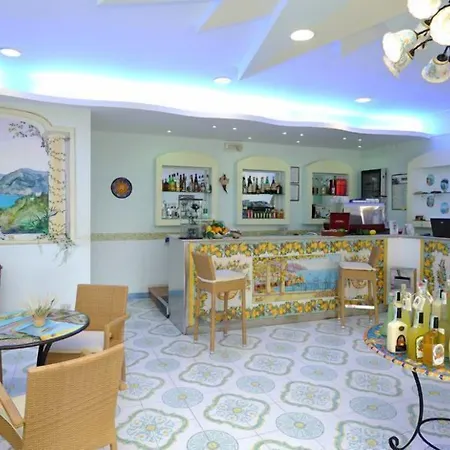 Costa D'amalfi 4* אמאלפי